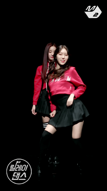 [릴레이댄스] 모모랜드(MOMOLAND) - 뿜뿜(Bboom Bboom)_1.gif