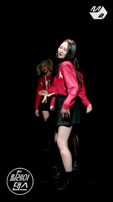 [릴레이댄스] 모모랜드(MOMOLAND) - 뿜뿜(Bboom Bboom)_2.gif