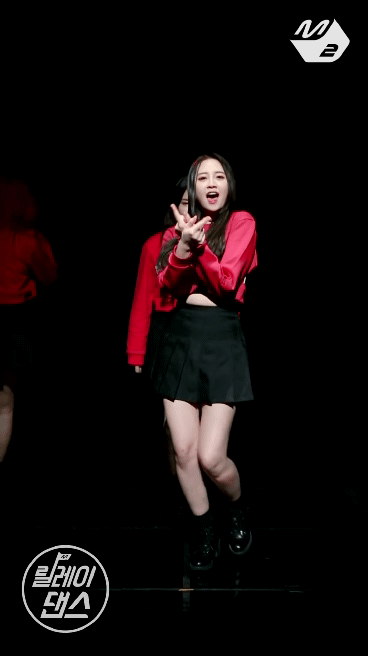 [릴레이댄스] 모모랜드(MOMOLAND) - 뿜뿜(Bboom Bboom)_3.gif