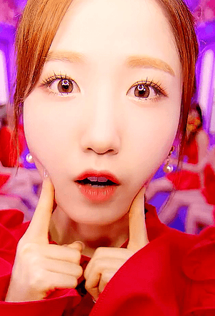 양 볼 빵빵한 히짱.gif