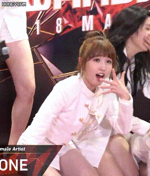 14894516007597402.gif