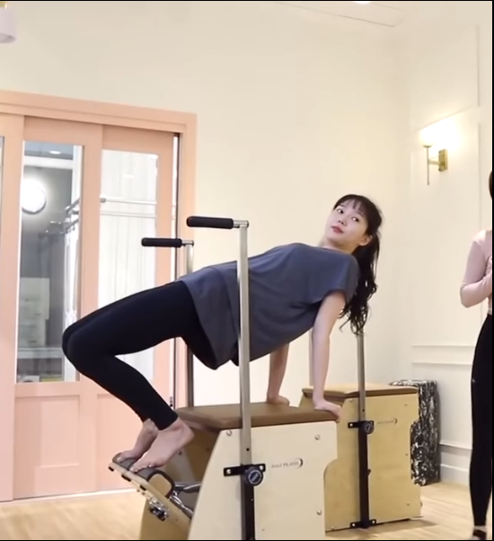 필라테스 오마이걸 효정.png