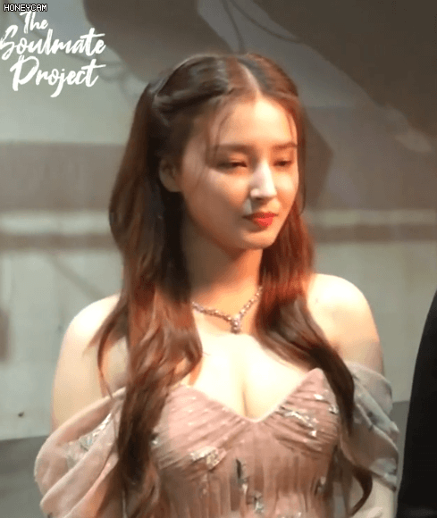 필리핀에서 드라마 찍는 모모랜드 낸시.gif