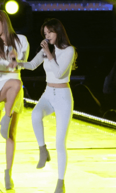 ezgif.com-gif-maker (1).gif