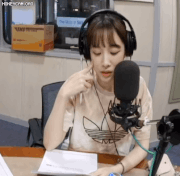 러블리즈 지애의 버릇4.gif