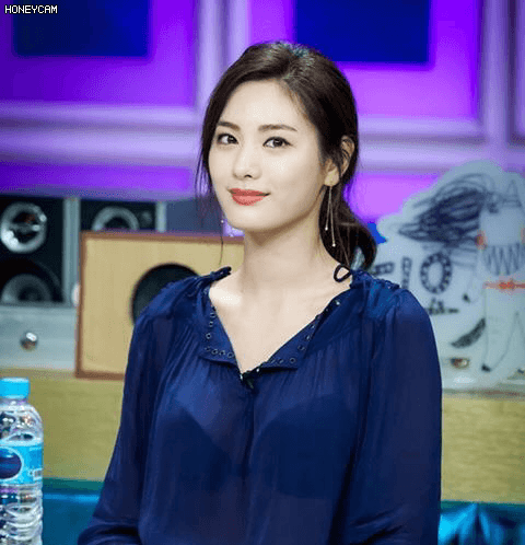 배우 나나 시스루 레전드.gif