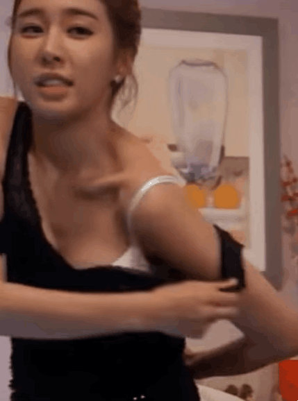 413c752b2f1934bf5cf1012915afcc27.gif