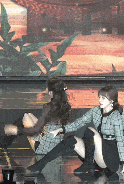 3226619290_jbJe5Amk_e6f099a40160d0b088a119dcc301affc0980b2d8.gif