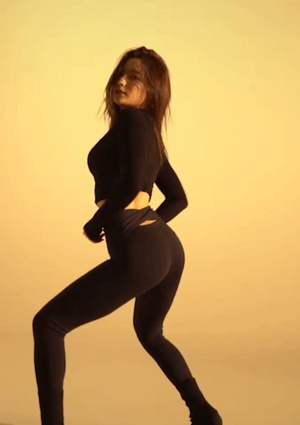 990219716_bM3OyWuo_5b1b474e675cd627c2a4545e065321d662ecd483.gif