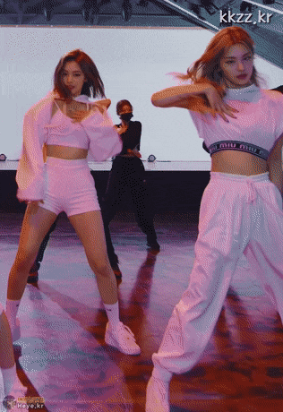 990219716_1zU8qDEG_3e1517d075517e536e9407670ce8ea17758895e3.gif