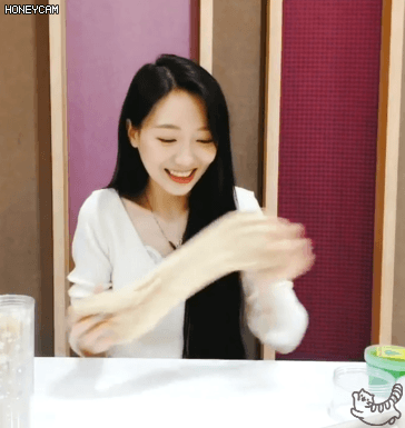 3068537103_q6s25PjQ_5e79a1ed7aae858f95f8d5359bd2d73f5d272e32.gif