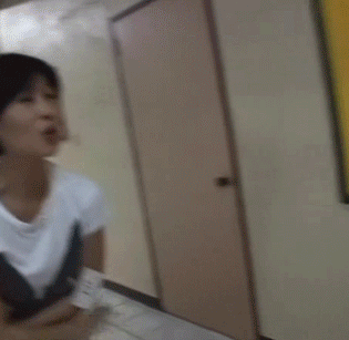 3554575589_w9a8R2c1_1926b9eaef89dc86c06c9b6264c2464ba10db52b.gif