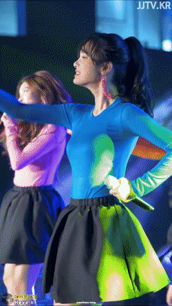 990219716_VodhDSBE_9504018c3b25f196c378003ebf7d6f116d909bf2.gif