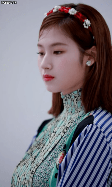 990219716_xveBfhos_958b3e1d24bf99192be1c85bf23e35ea4f53107b.gif