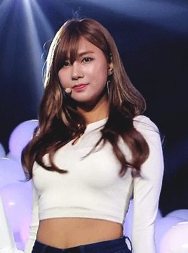 스키니 청바지가 잘 어울리는 오하영