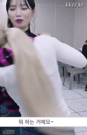 2890211927_BAx4Dmdb_771088429a70903db9944273ddeba4afb62316f0.gif