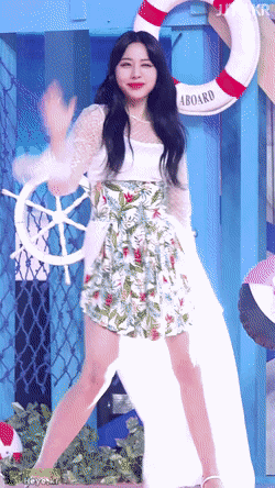 2890293929_96aOL37z_d1a0920ad930e0cf7e59307a0e07bb9cb28d74a7.gif