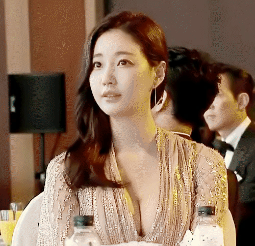 2da97818c5cdb9542a48392584d204c8_1630384326_326.gif