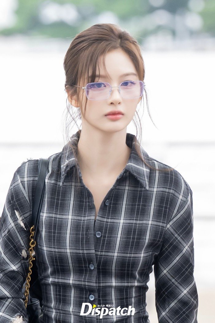 오늘 설윤 출국패션