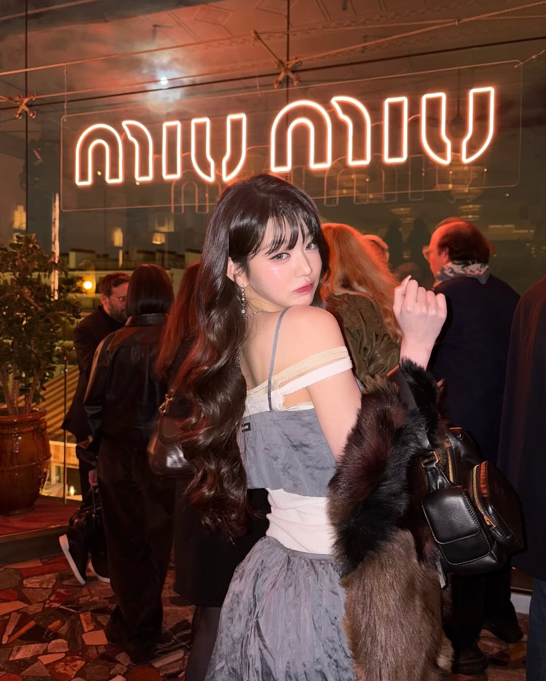 561151154_18077445800587664_5483610963778720616_n.jpg 오늘자 아이브 장원영 인스타