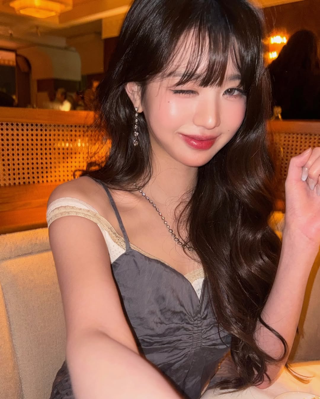 561897818_18077445944587664_8851036663910932981_n.jpg 오늘자 아이브 장원영 인스타