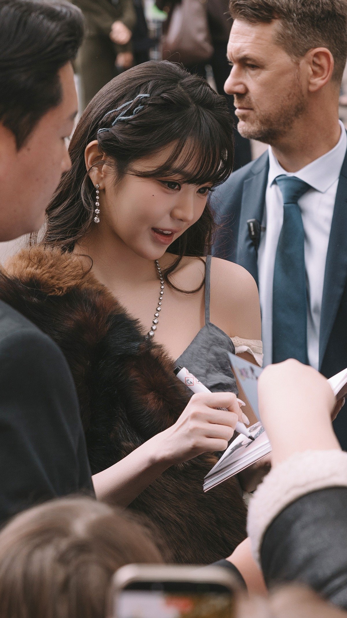 Internet_20251008_140535_6.jpeg 사진 작가가 찍은 미우미우쇼 장원영.jpg