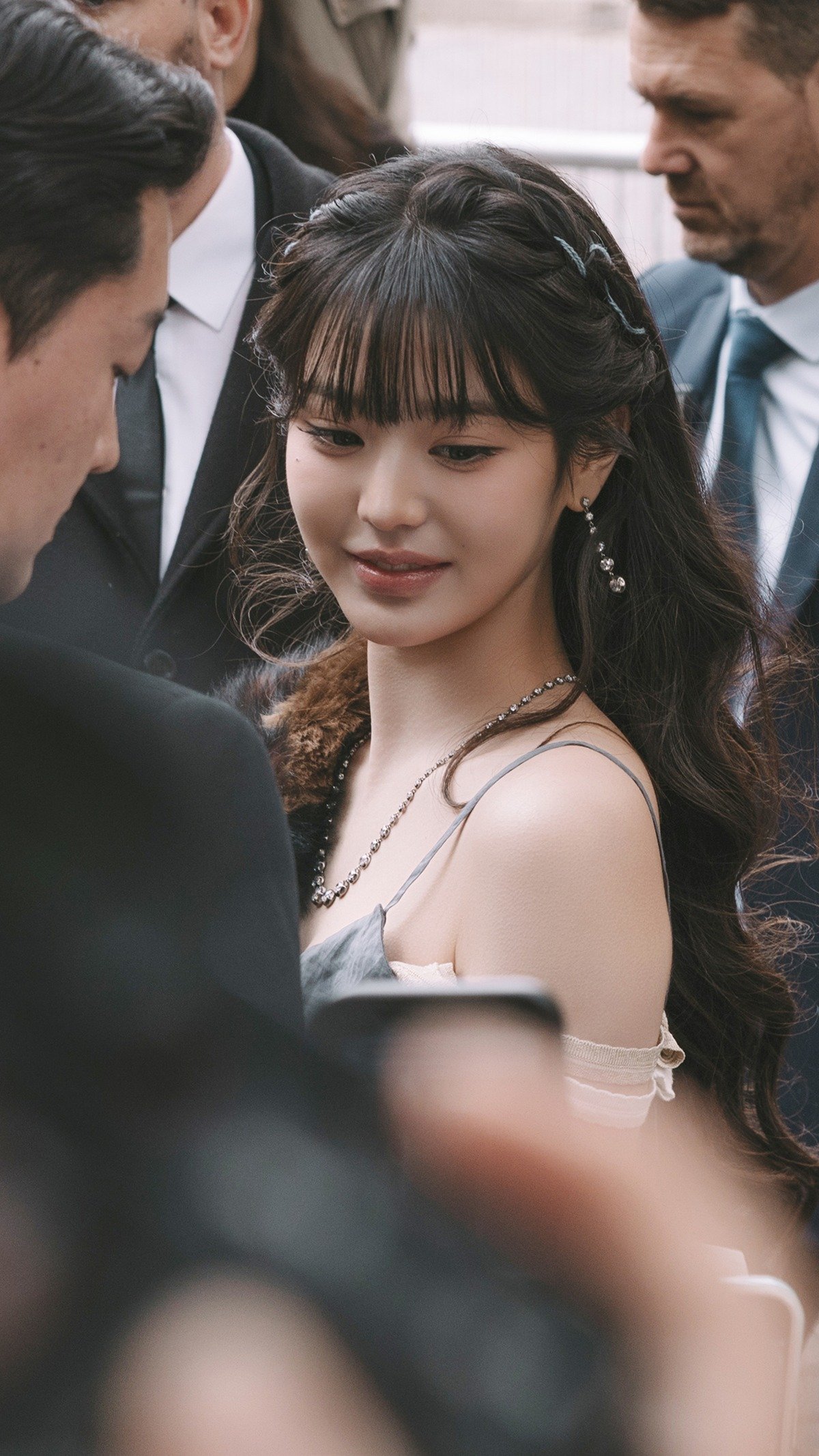 Internet_20251008_140535_7.jpeg 사진 작가가 찍은 미우미우쇼 장원영.jpg