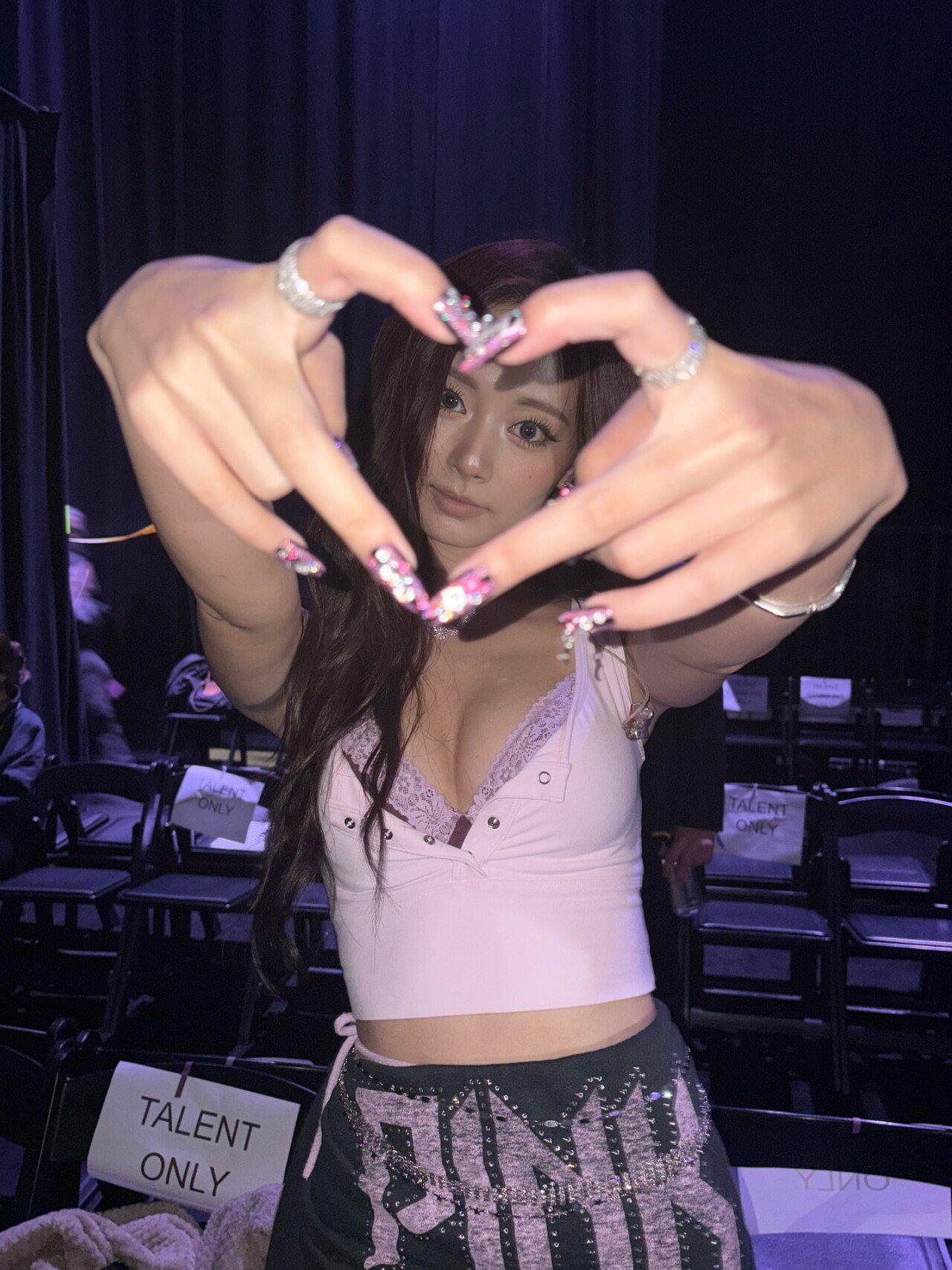 Internet_20251017_145738_5.jpeg (ㅇㅎ) 드디어 올라온 쯔위 인스타ㄷㄷㄷ.jpg