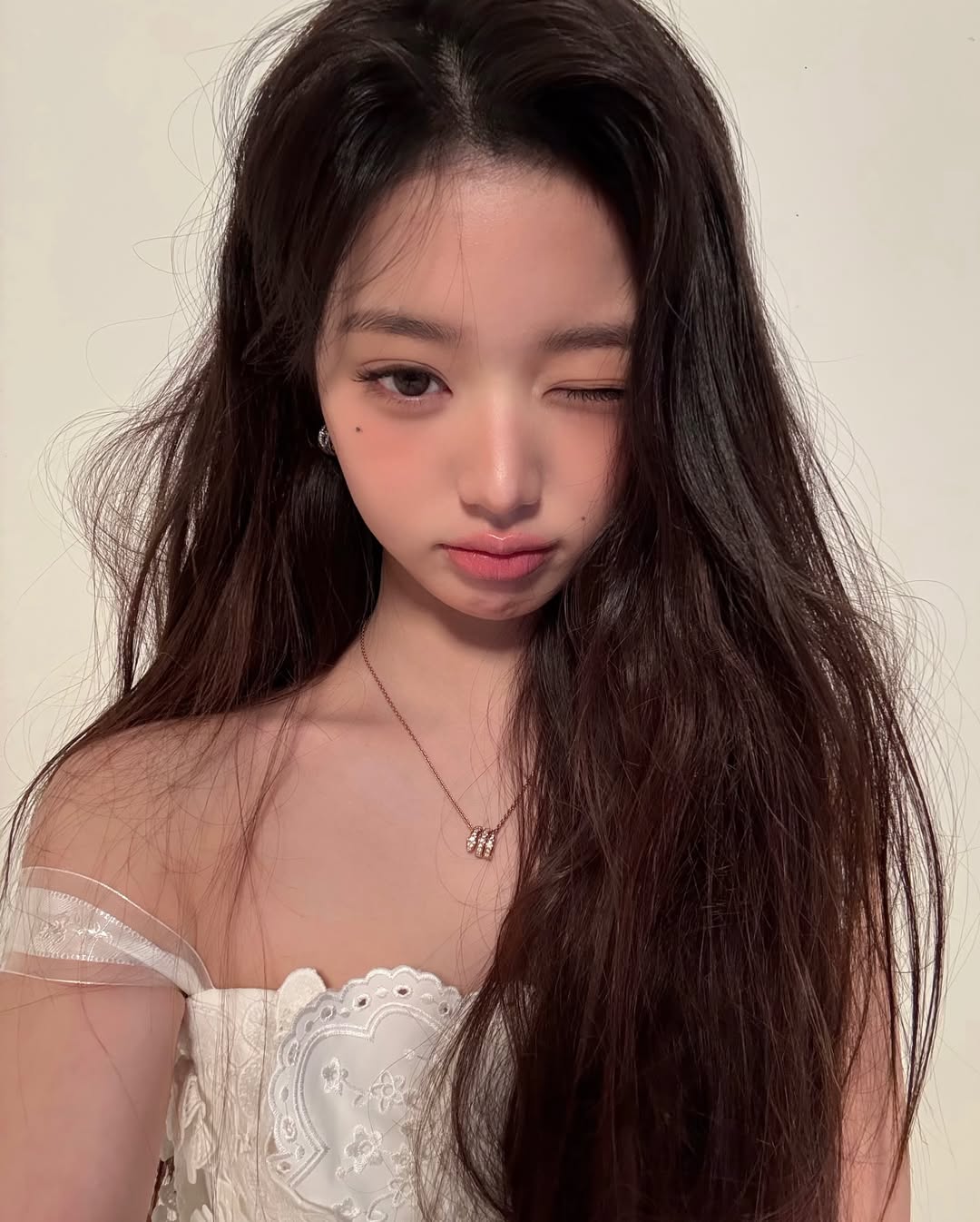 571188838_18080343827587664_7552540255086332643_n.jpg 오늘자 아이브 장원영 인스타