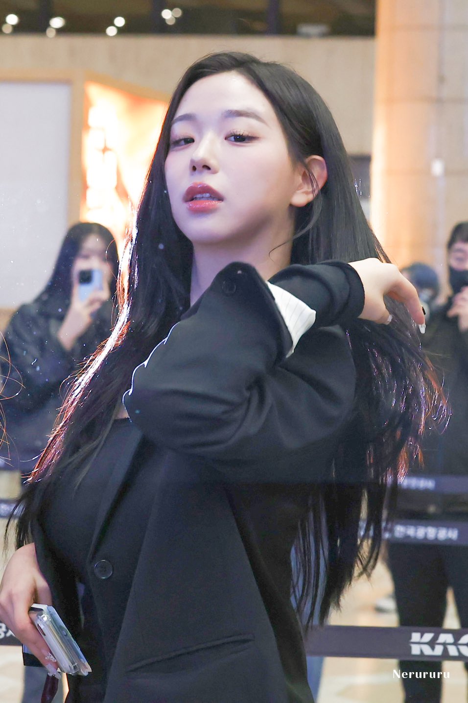 6d7ee94acd7c803c500397b038c8d4e7.jpg 트리플에스 김채연 어제 출국사진