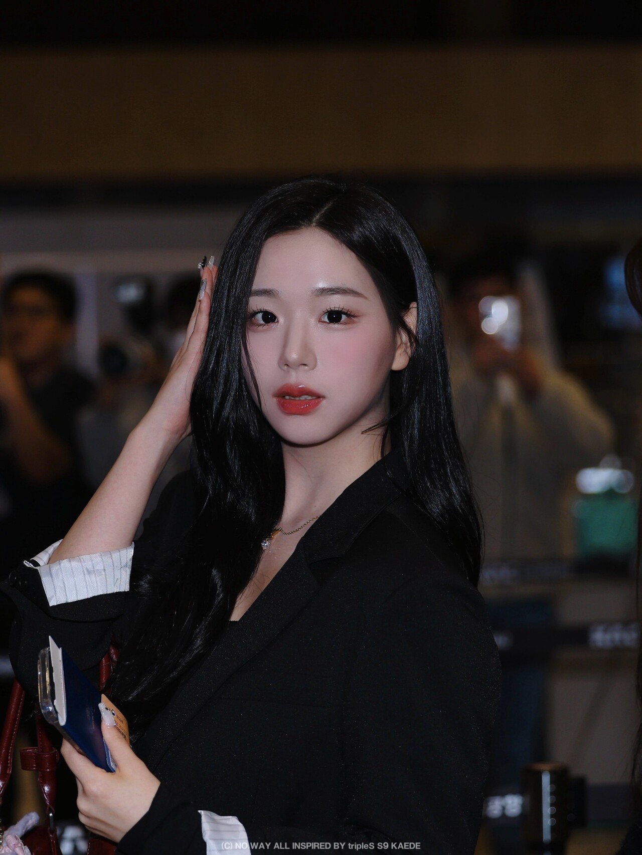 G4kT1JCbQAA3n5B.jpg 트리플에스 김채연 어제 출국사진