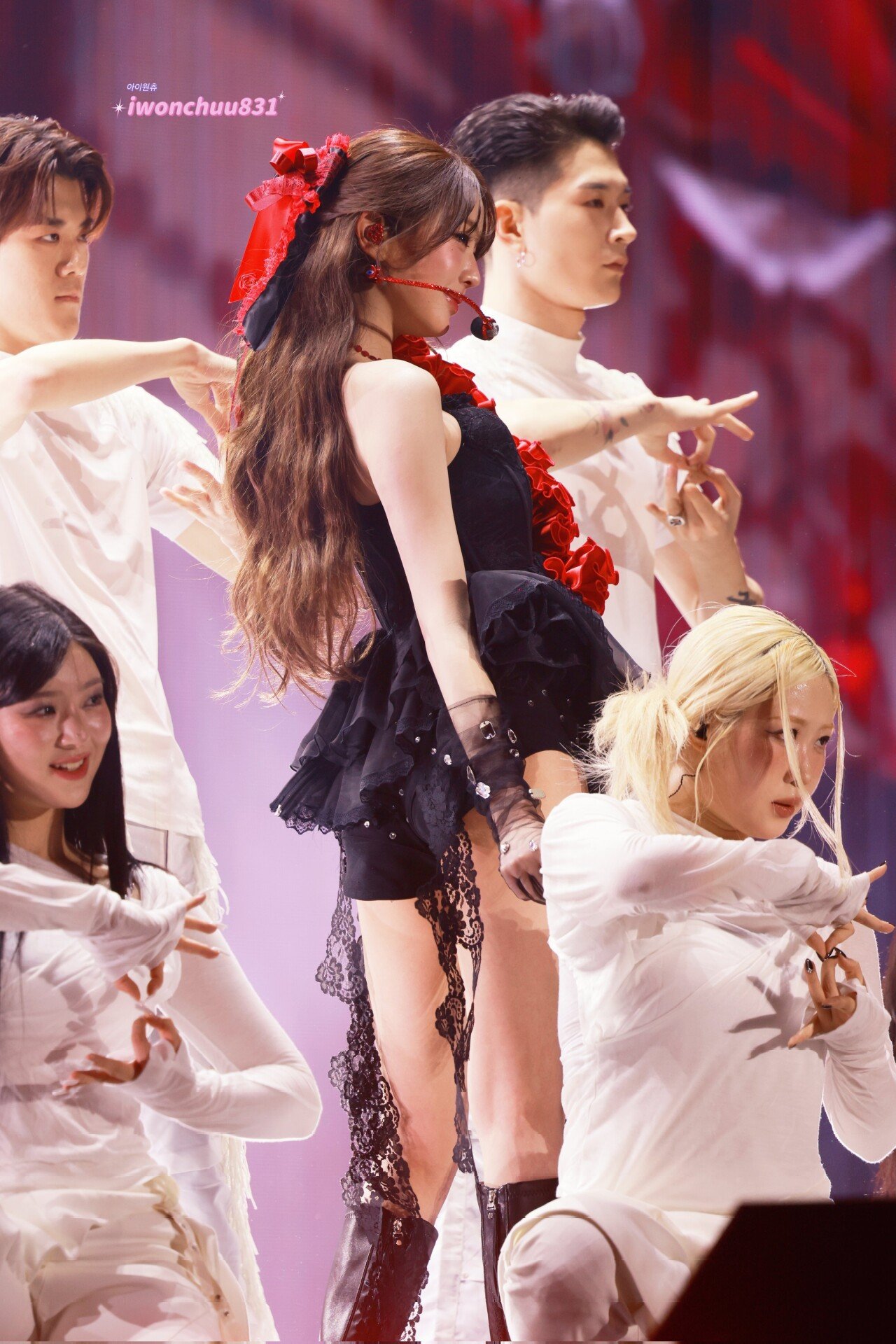 16.jpg 오늘자 아이브 월드투어 서울콘 장원영 고화질짤