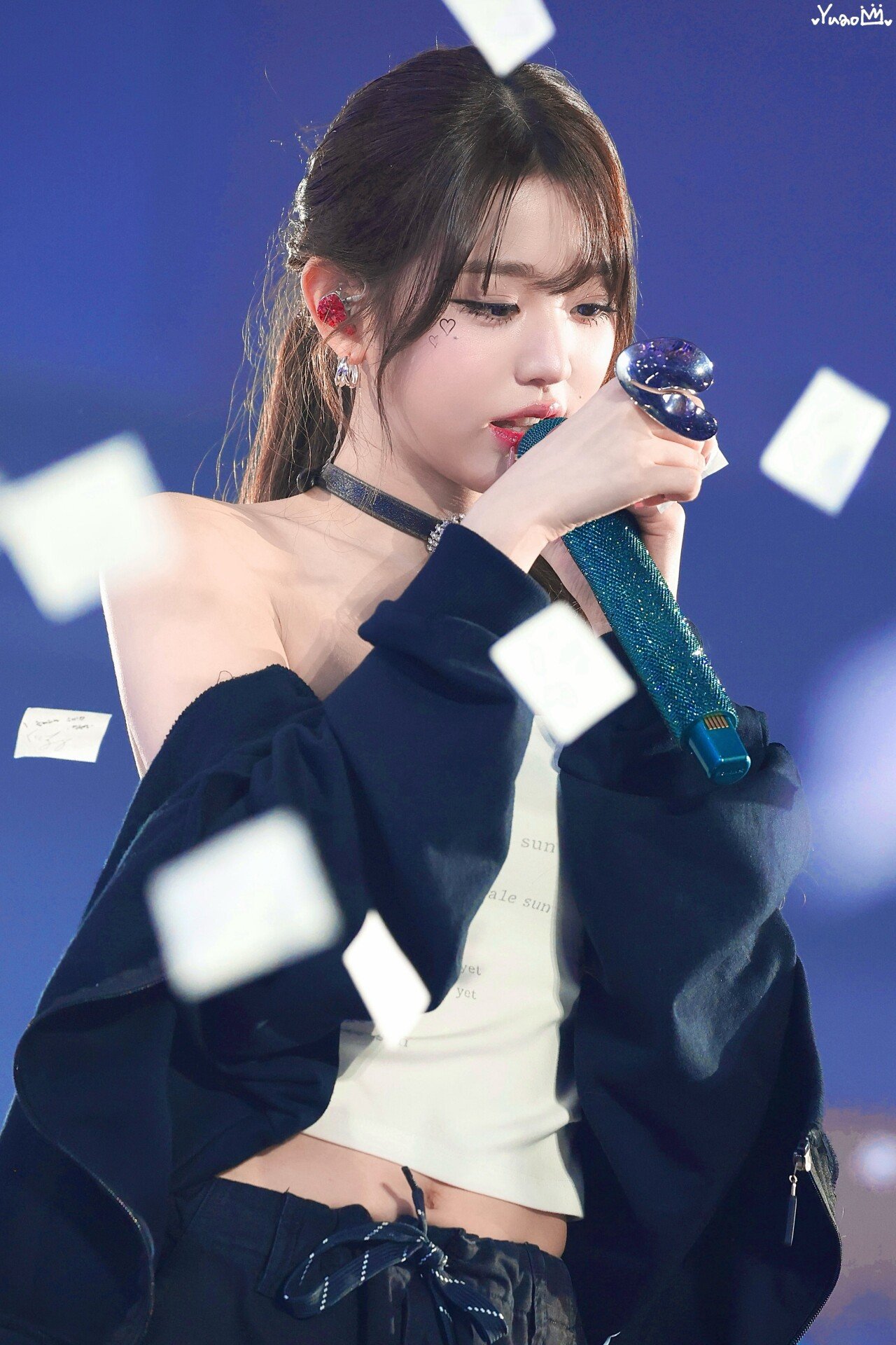 32.jpg 오늘자 아이브 월드투어 서울콘 장원영 고화질짤