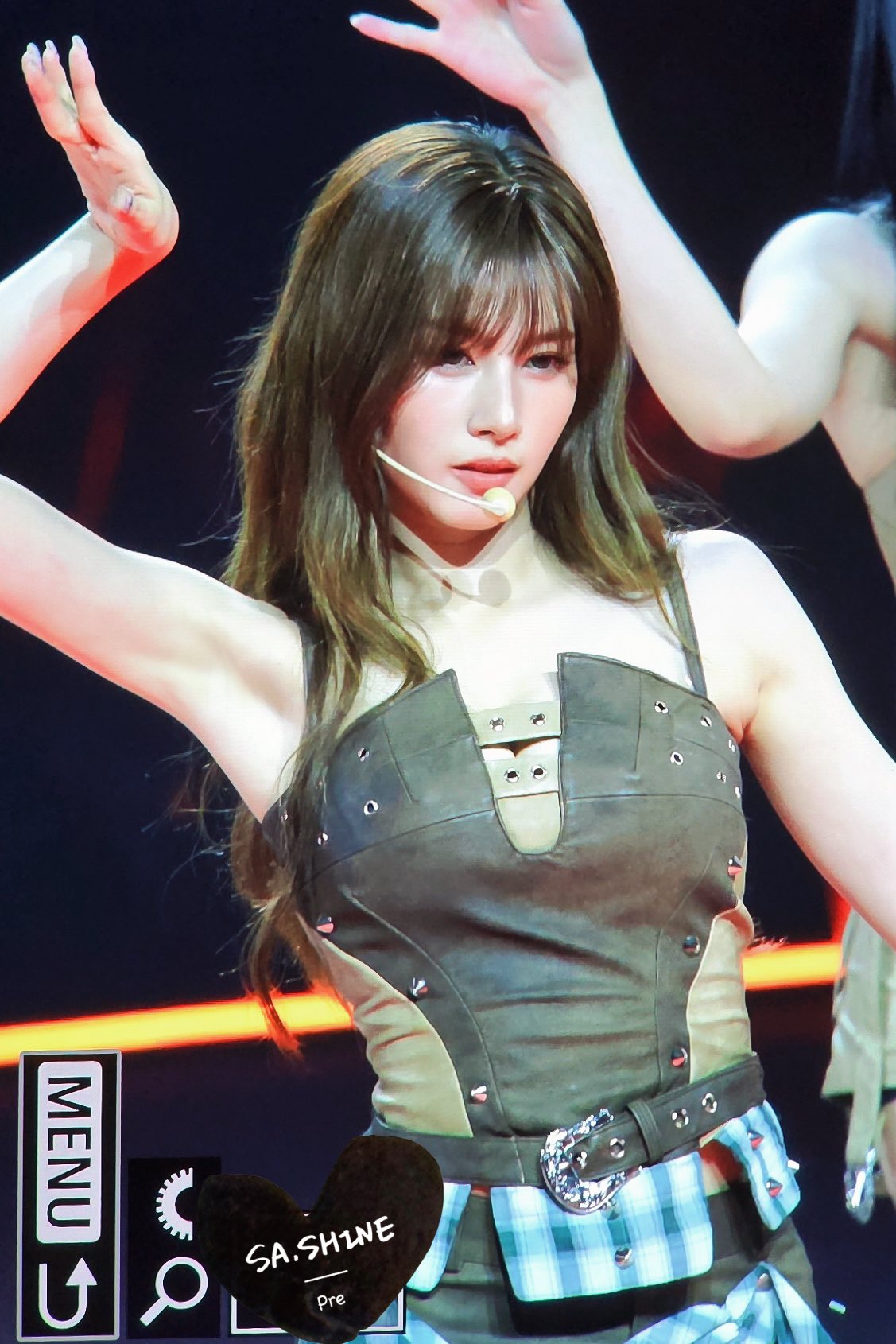 G5TgfoRXEAAdDhw.jpeg 오늘자 앞머리 자른 사나