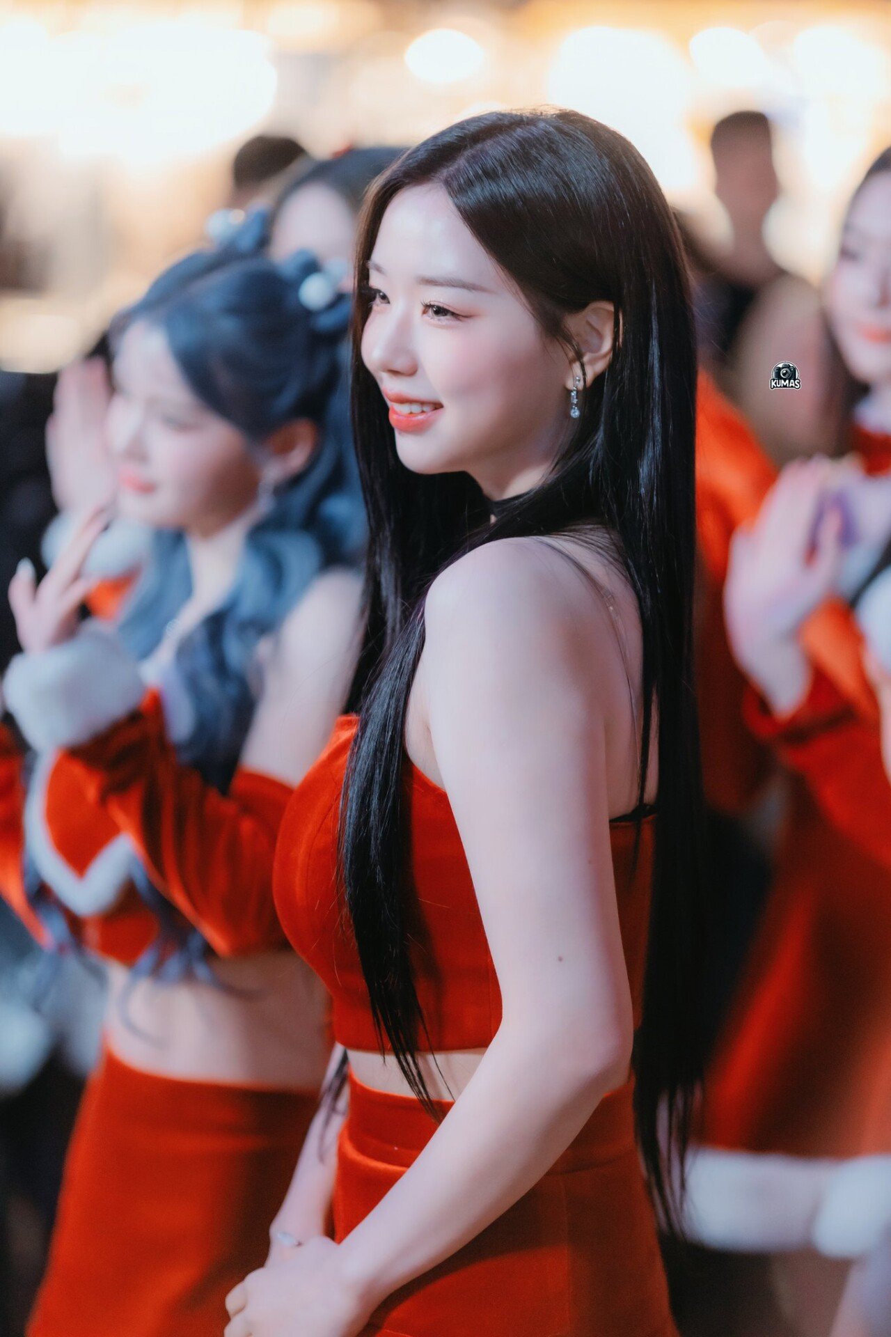 G5e_pgxbkAACrY-.jpg ㅇㅎ?) 트리플에스 김채연 어제 홍대 산타걸...gif