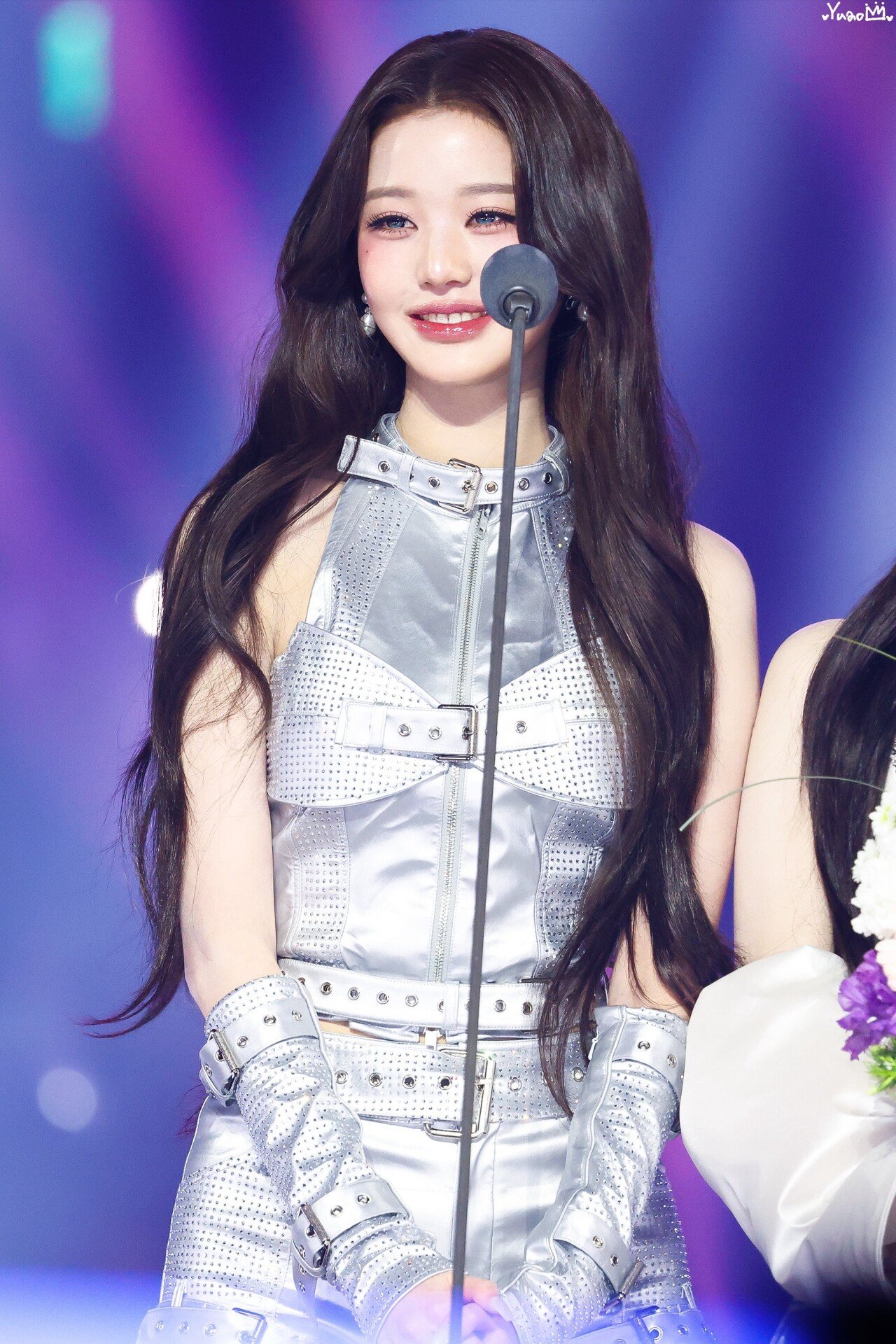 8.jpg KGMA 아이브 장원영 고화질짤