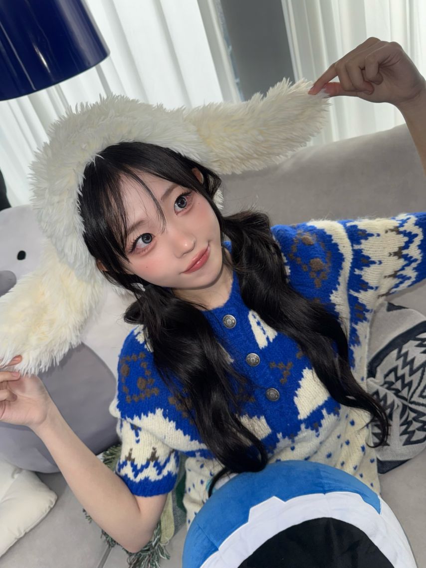 33428955_Bp4y3At7_sEJla5rKDTzFuMXc.jpeg 플스 촬영하는 QWER 히나 (with. 행복해져라)