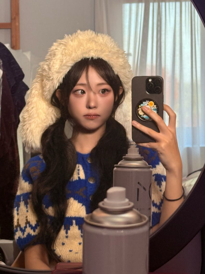 33428955_IibXrvy1_mAhQkxcuJ2tEYoNz.jpeg 플스 촬영하는 QWER 히나 (with. 행복해져라)