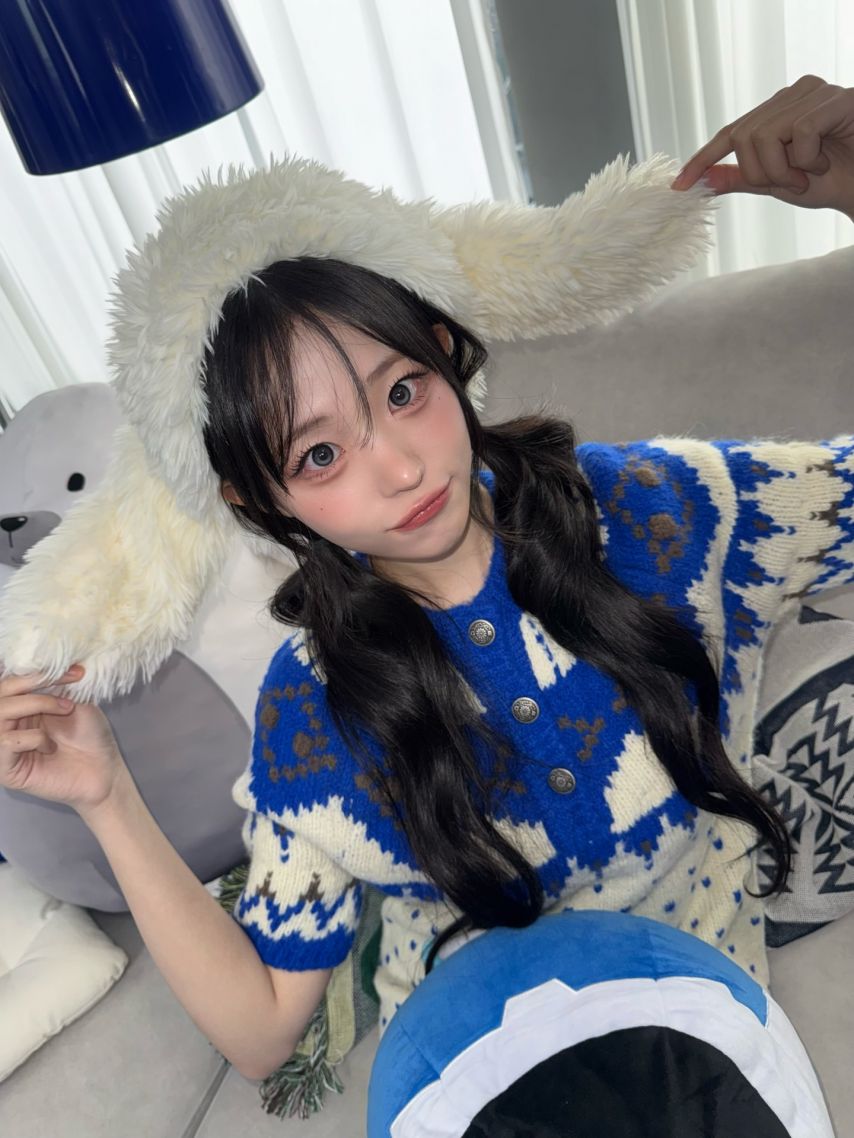 33428955_pxn8ULtR_S9vCrFimhM7ZcsNb.jpeg 플스 촬영하는 QWER 히나 (with. 행복해져라)