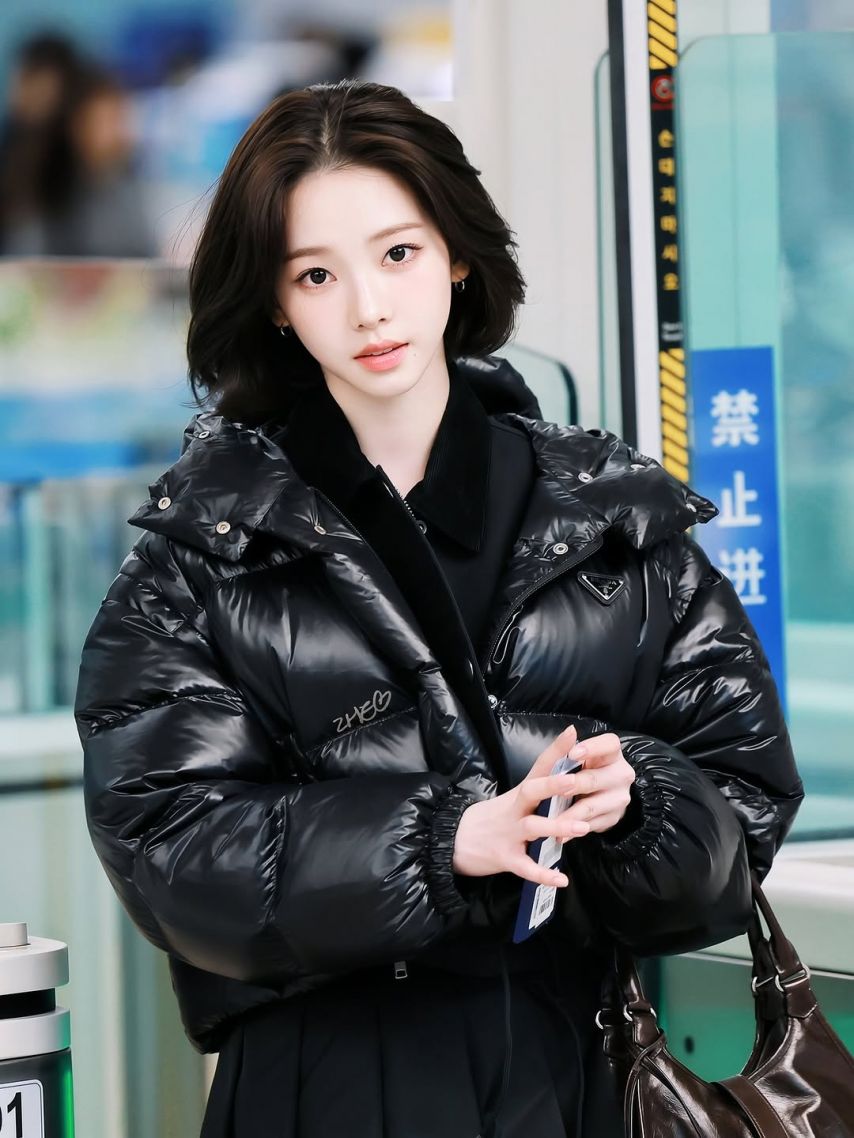 1930735395_lTzrPxbi_FGfENg8nO2SuqVmK.jpg 프라다 에스파 카리나