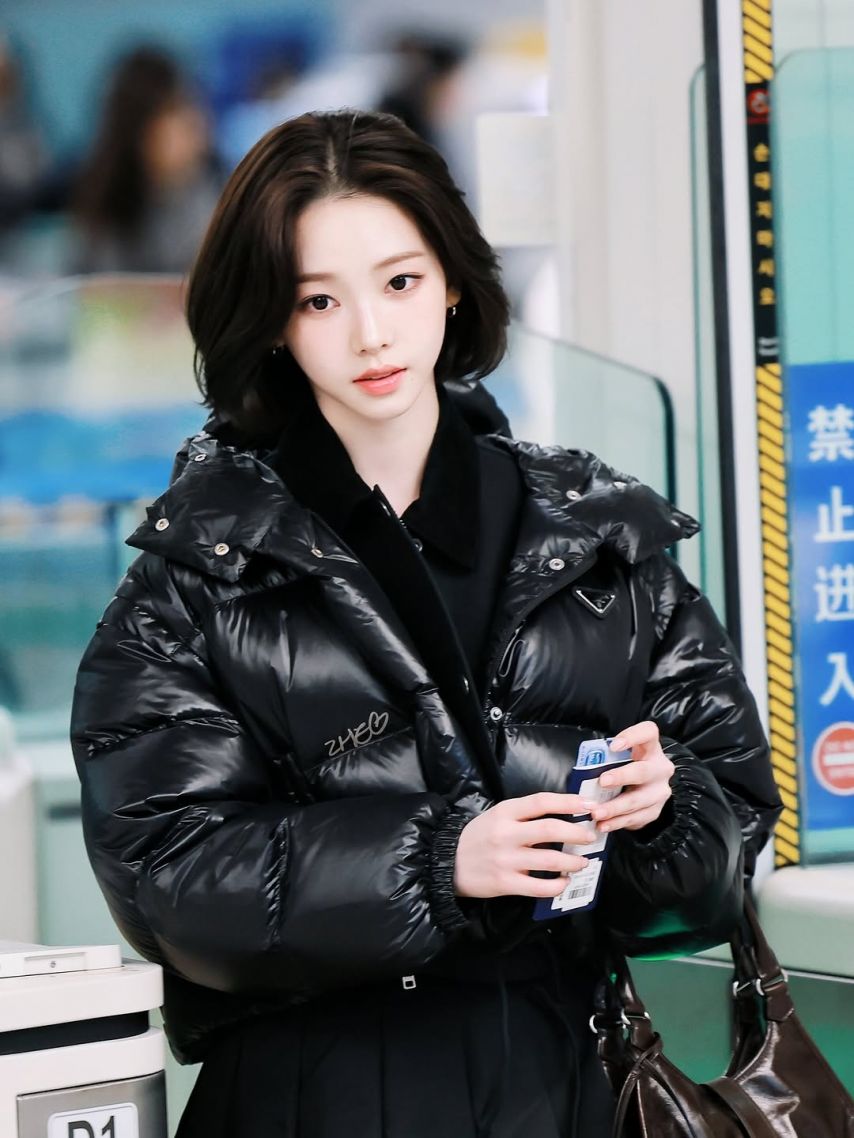 1930735395_shuw5EVK_Ge7DJpm1xMFSZ4no.jpg 프라다 에스파 카리나