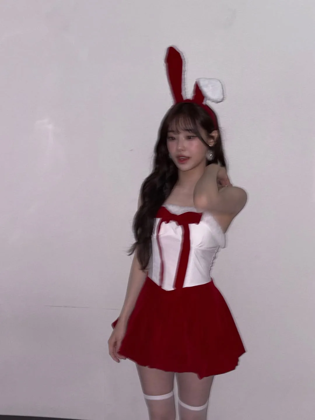 607394975_18012173858811255_4462460157012439405_n.jpg 츄 어제 놀토 바니걸 의상...gif