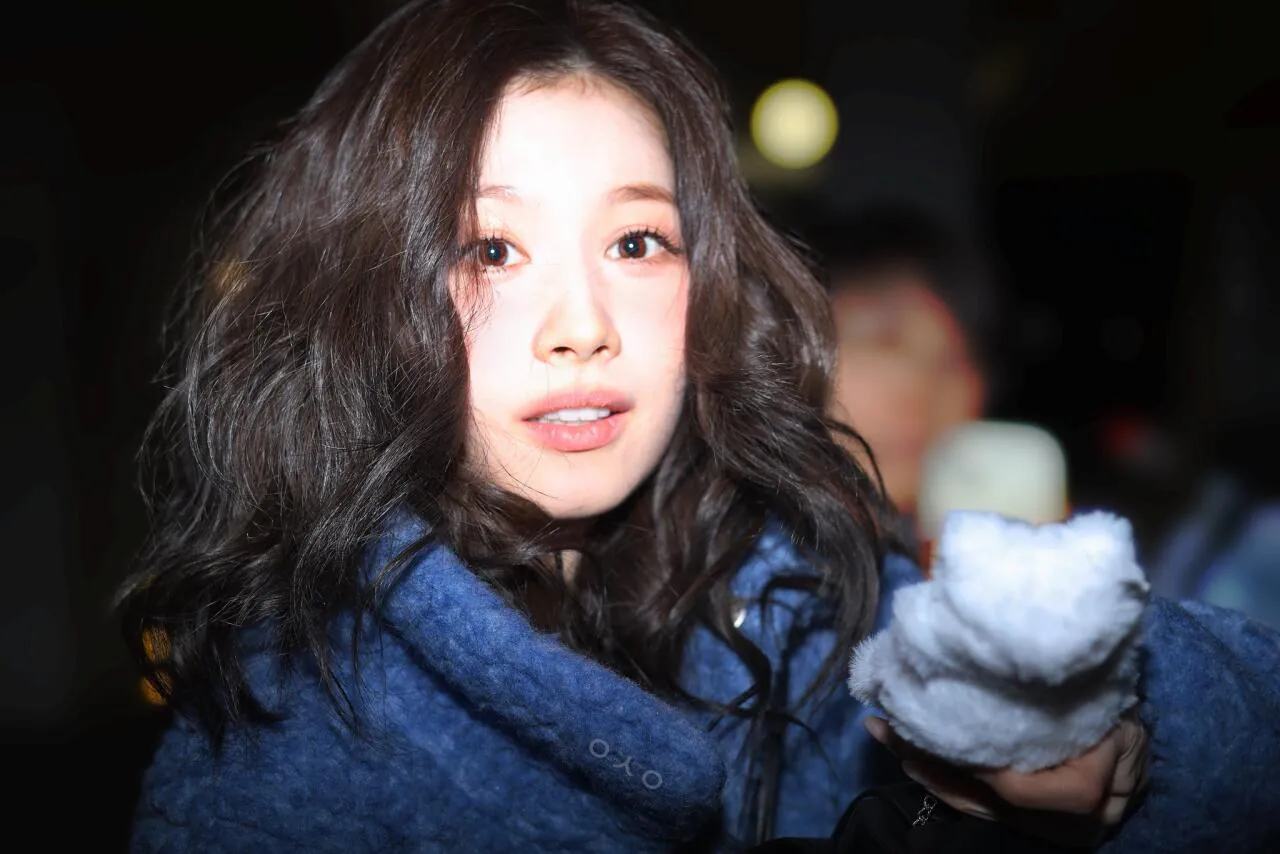 Internet_20260210_012050_2.jpeg 가방 키링 자랑하는 트와이스 사나