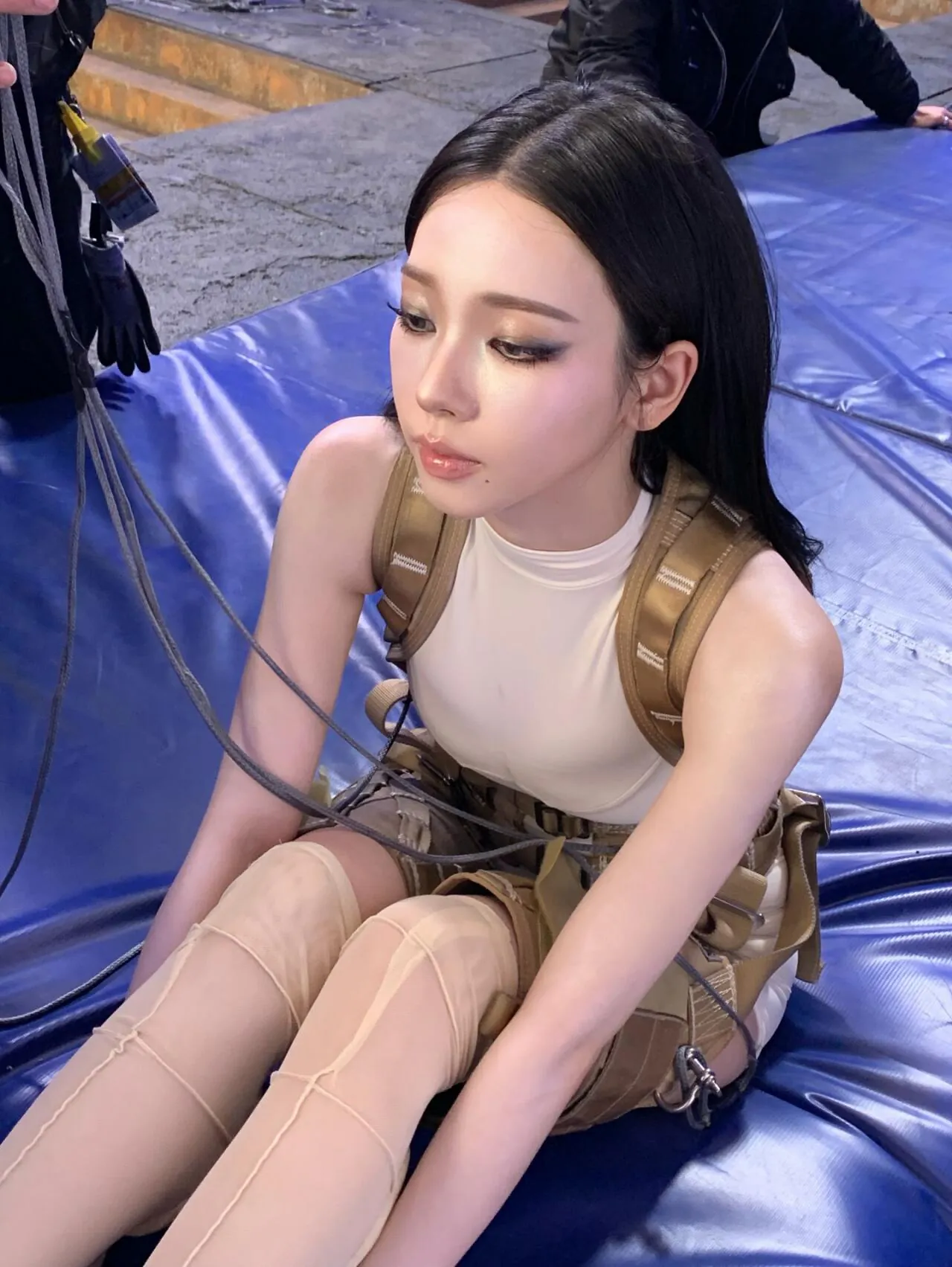 katarinabluu_20260427_p_3884496011671143252_8_3884495950164579558.jpg 오늘자 카리나 바디수트 ㄷㄷㄷ.jpg