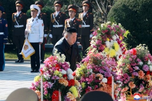 마오쩌둥 아들 묘가 북한에 있는 이유