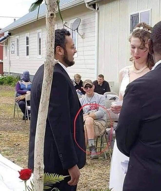 논란 중인 결혼식 사진