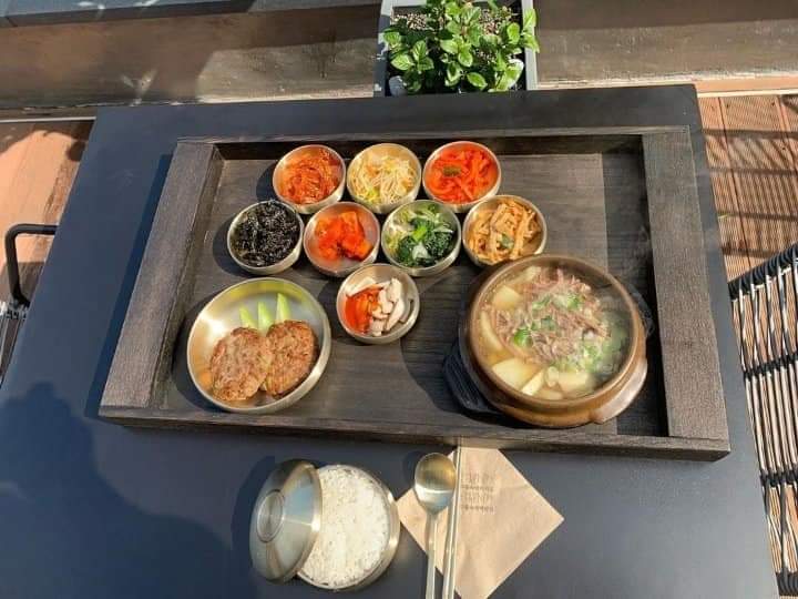 인강강사 정승제가 운영하는 식당.