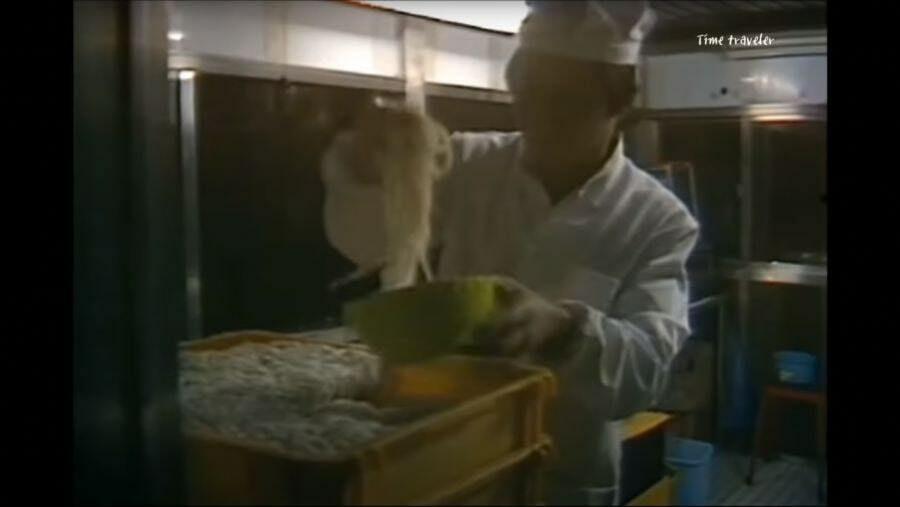 성심당 빵 이전에 대전의 명물로 가장 유명했던 것(1984년 대전역).jpg
