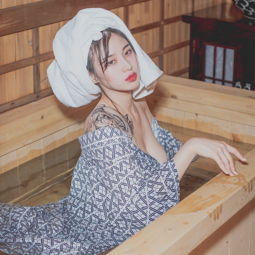    김우현 목욕탕 컨셉