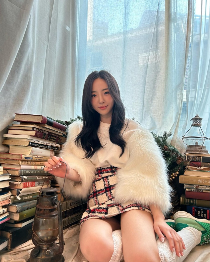 딸기 옴뇸뇸 먹는 앨리스 소희 연제 (소리주의)
